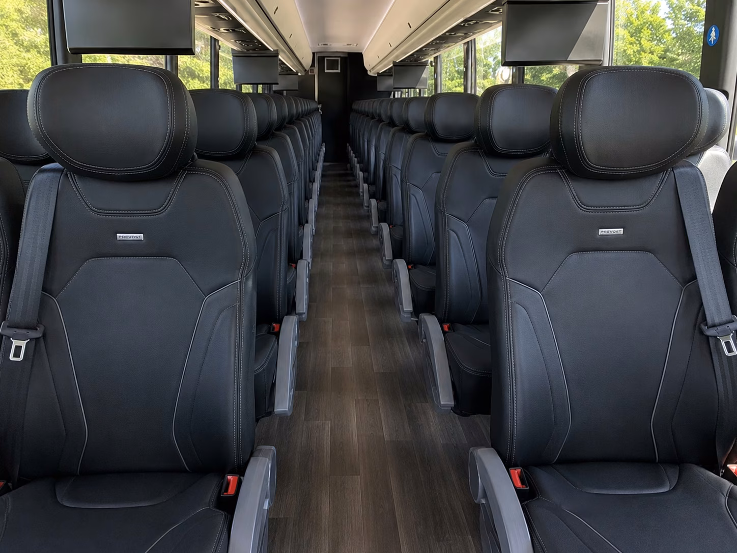 how where and when you re traveling affects charter bus rental rates