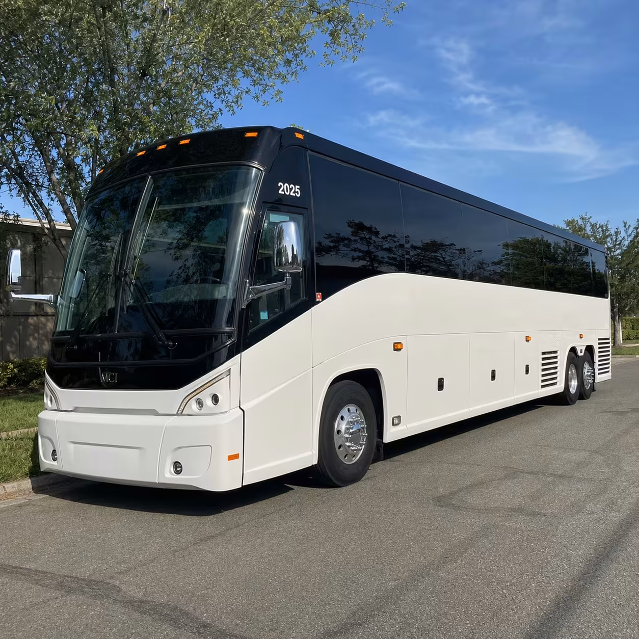 multi day charter buses from fountain valley to parks and cities